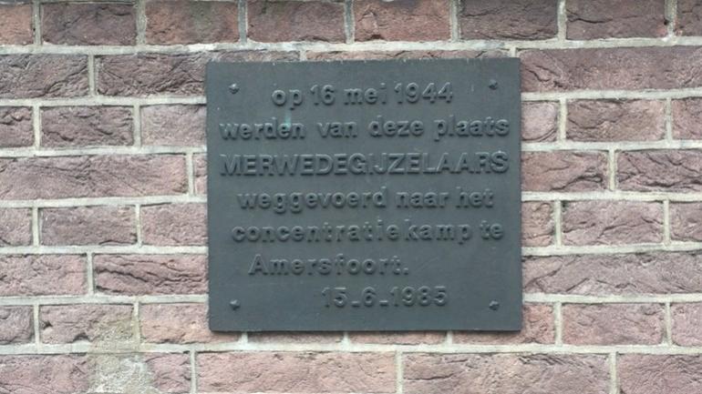 Plaquette op de Grote Kerk in Sliedrecht 