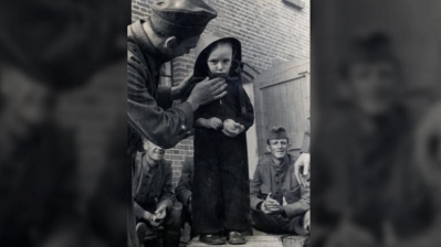 Zoektocht naar oorlogsfoto's levert ontroerend portret op