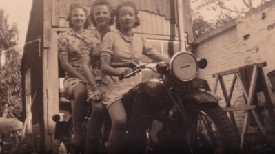 Jan demonteerde zijn motor en zijn radio zodat de Duitsers ze niet zouden afpakken