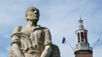 75 jaar vrijheid klinkt door carillon over Hoogeveen