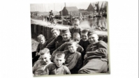 Spakenburgse jeugd hangt met Duitse soldaten