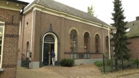 Van rommelhok naar synagoge. Religieus doek weer terug in Lochem