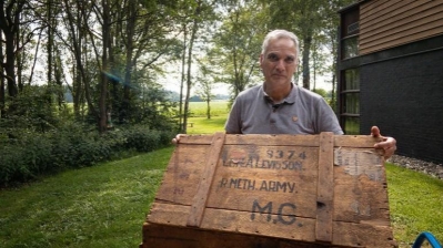 Militaire kist van officier Levisson naar Westerbork