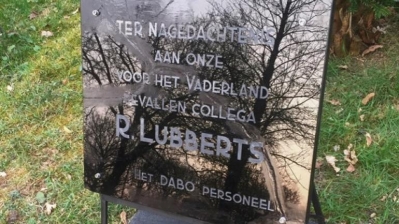 Plaquette voor eerste WO II slachtoffer Hoogeveen onthuld