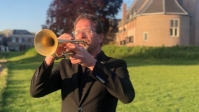 Drentse muzikanten spelen thuis taptoe-signaal