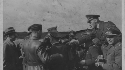 Duitsers vieren feest bij de opening van het Bommenlijntje